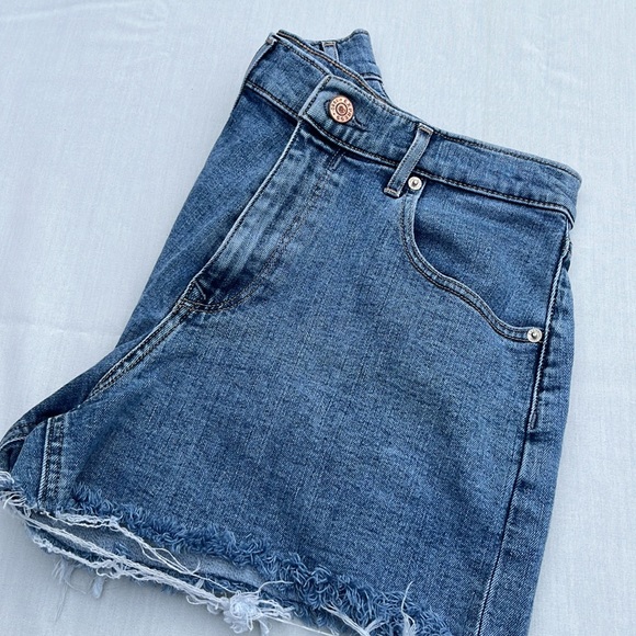 Express Denim Jean Shorts, size 6 - Picture 3 of 3